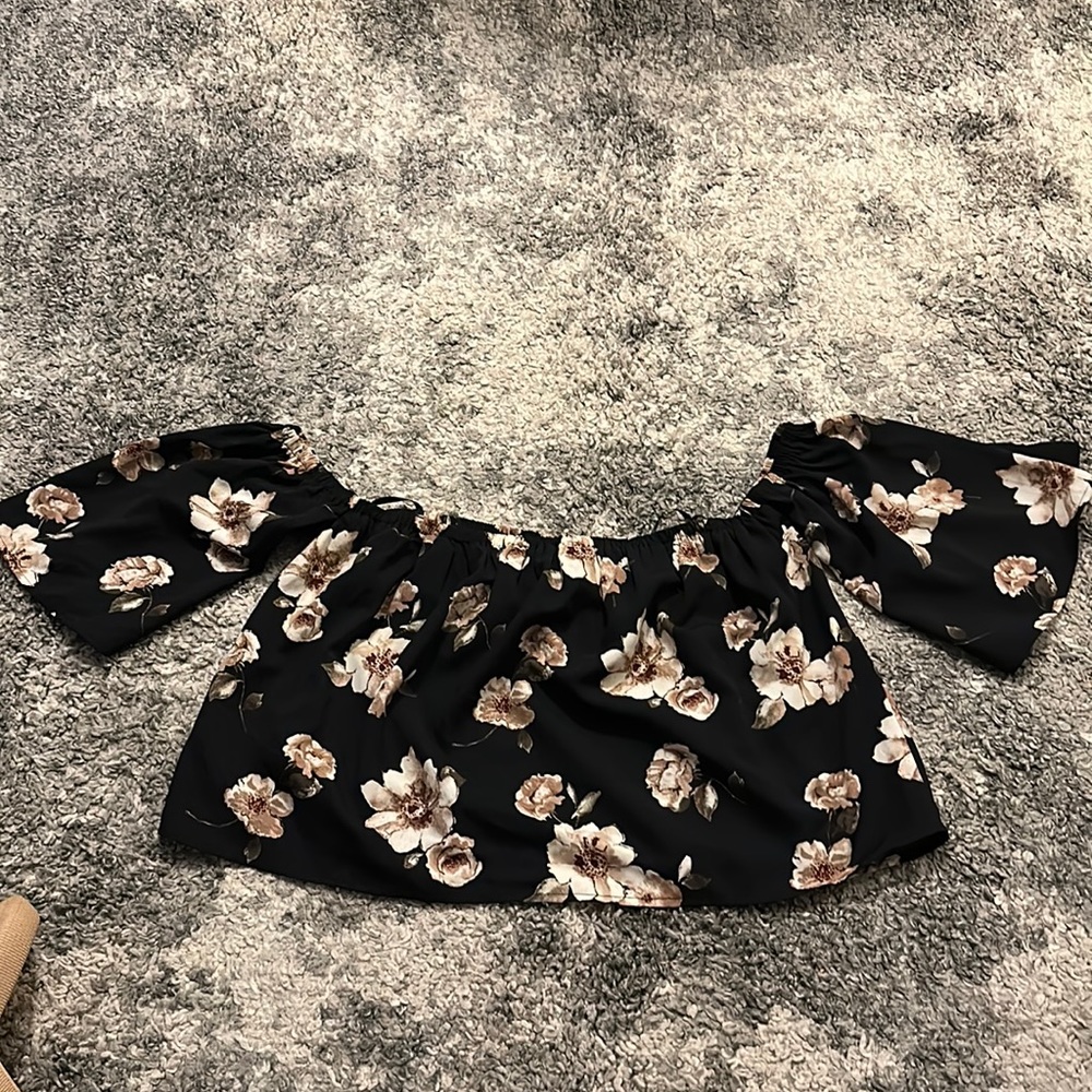 Black floral top